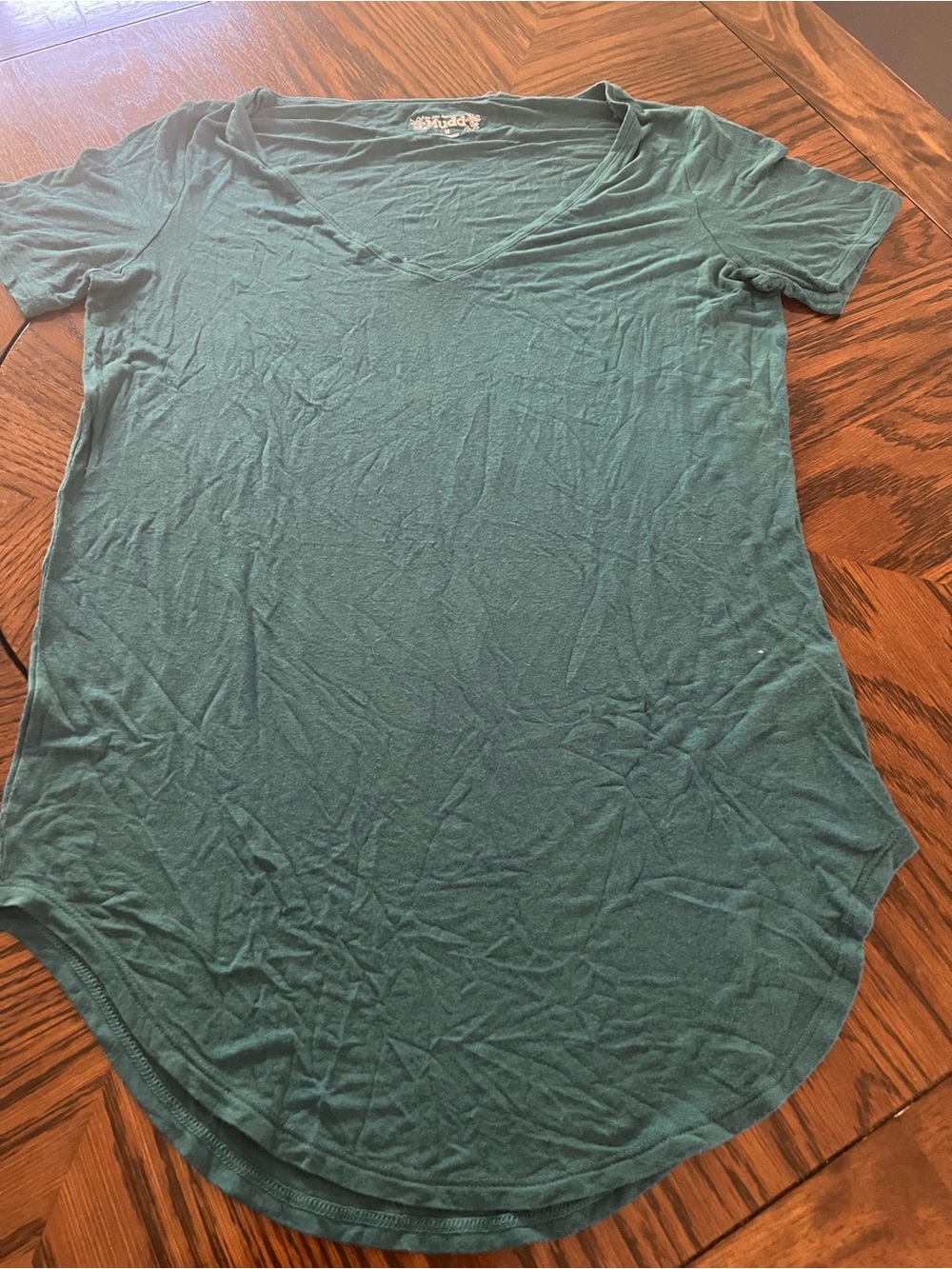 Mudd Green Solid V-Neck Short Sleeve Pullover T-Shirt Women’s M # 536